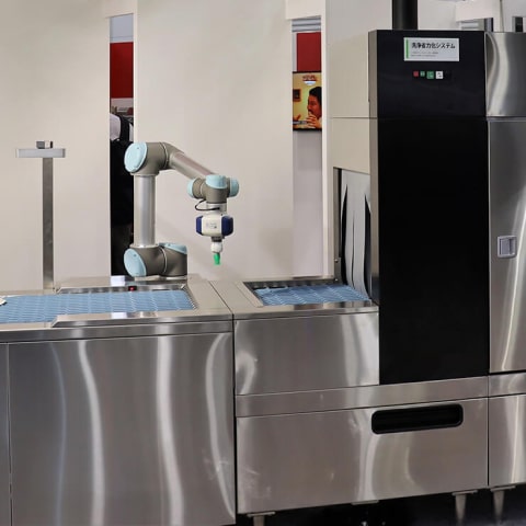 食洗機ロボット(ベルトコンベア式)